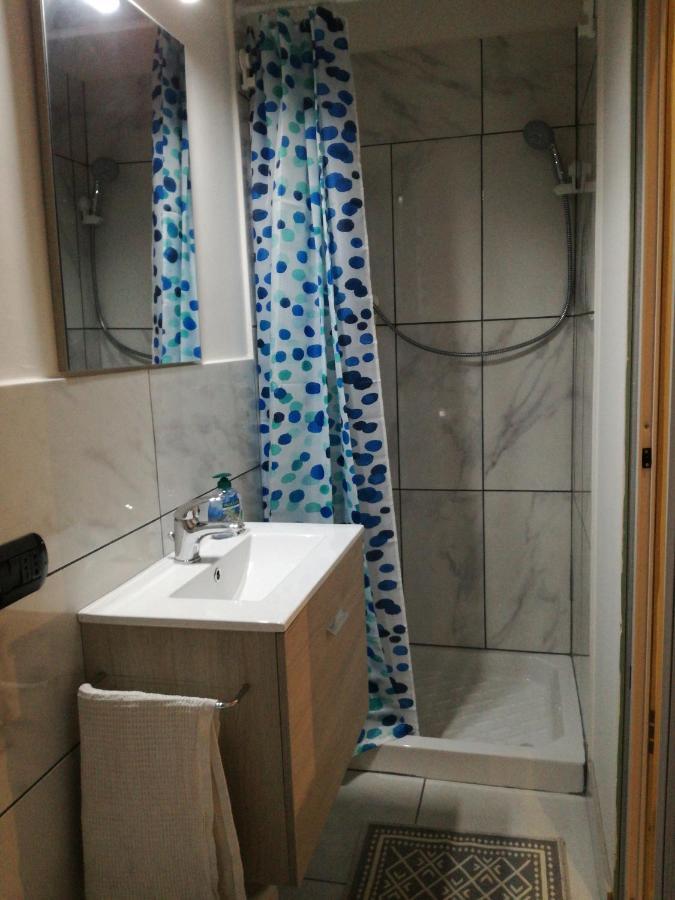 Stanza Azzurra Hotel Sant'Egidio del Monte Albino Kültér fotó